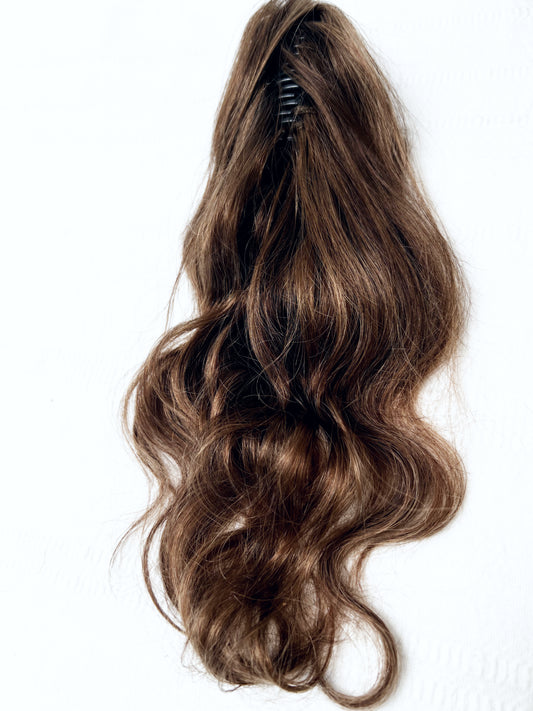 #14/8 BROWN HIGHLIGHT WAVY HUMAN REMY HAIR CLIP IN PONYTAIL - 18"