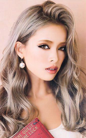 #18 DARK ASH BLONDE EXTRA THICK 150 GRAMS CLIP IN HAIR EXTENSIONS