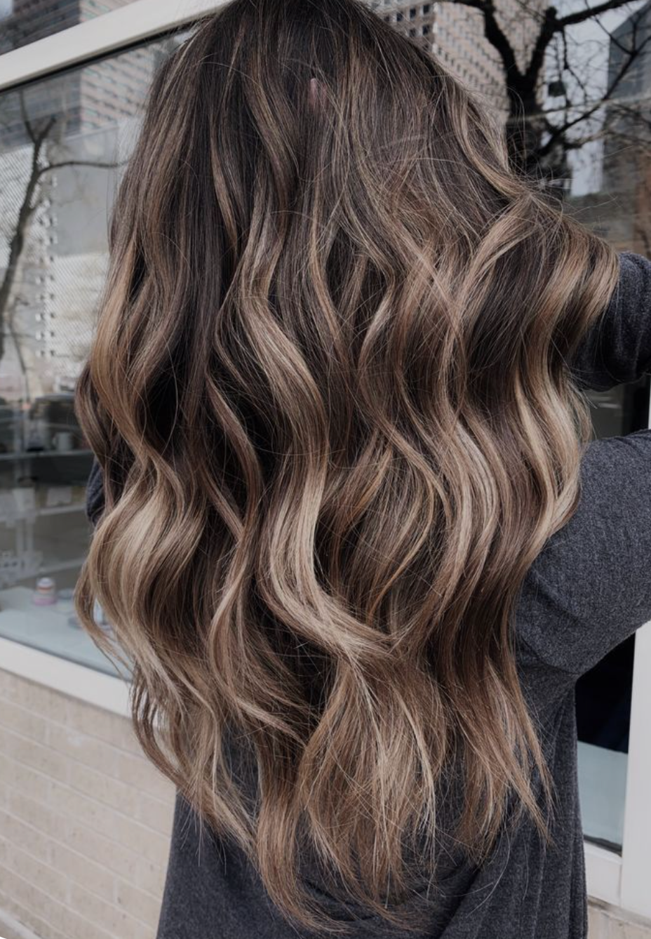 ASH BLONDE AND ASH BROWN ROOT STRETCH HAIR EXTENSIONS
